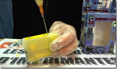 Utilisez une cartouche rechargeable Epson T0714 ou consort.