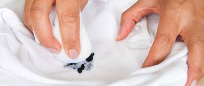 Nos astuces si vous vous tachez avec de l'encre